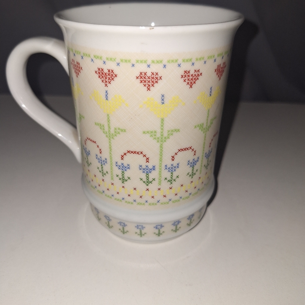 Vintage Musical Mug A Mother is For Loving Cup Enesco 90's Croastitch Pattern - Picture 4 of 5